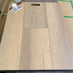 100% Waterproof Laminate Floors