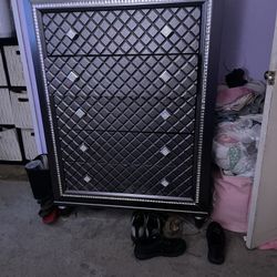 Tell Dark Grey Dresser $1 00  Obo No lowballing 