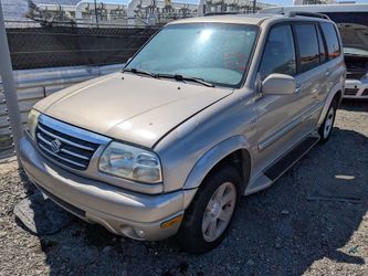 2001 Suzuki Vitara PARTS @ U-Pull Auto Parts DD4232