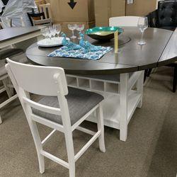 DINING SETS/BEDROOM SECTIONALS!