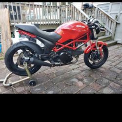 2007 Ducati Monster 695