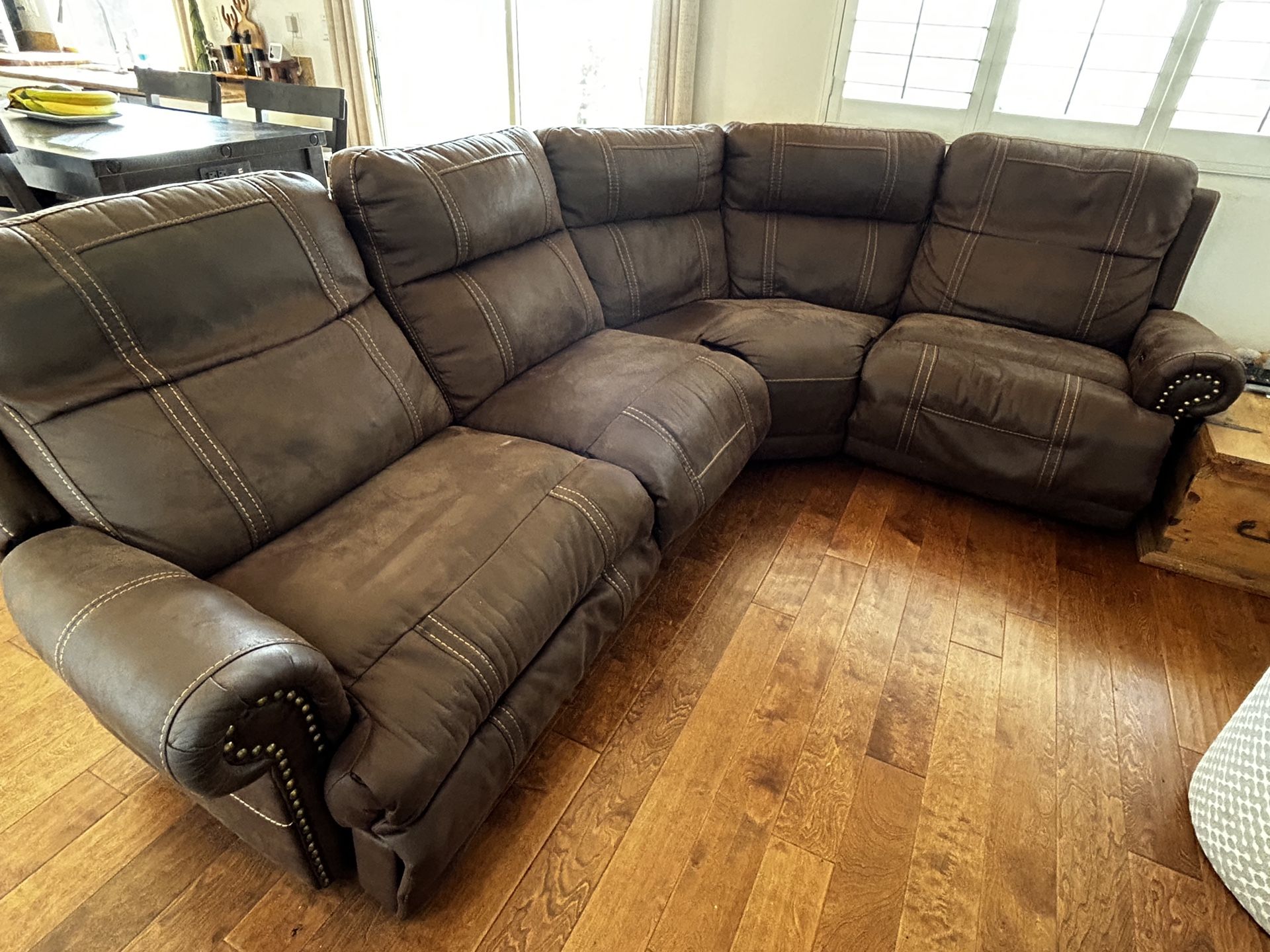 Modular Reclining Sectional Couch