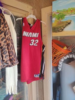 Miami heat number 32 Shaquille O'Neal Jersey official NBA apparel size 50 red black and gold and white can be yours today