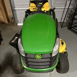 John Deere Riding Mower