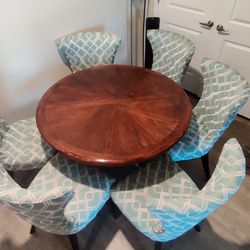 Round Dining table