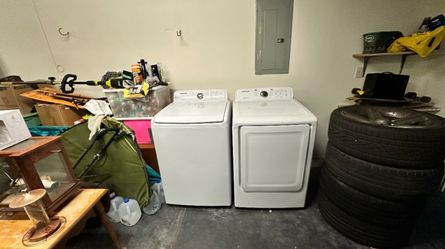 Samsung Washer And Electric Dryer Set