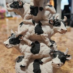 GIFTCRAFT STACKED UP COWS STATUE LOT 5H7