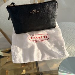Coach pebbled leather wristlet black authentic