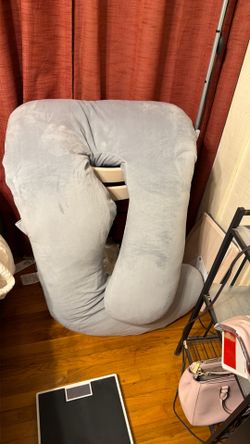 Maternity pillow