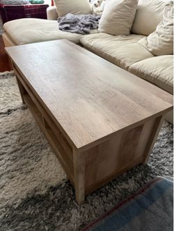 Lift Top Coffee Table w/ Storage
