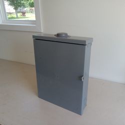 Square D Outdoor 100 Amp Load Center 