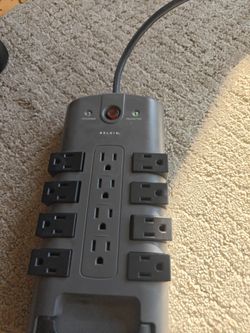 Belkin 12-Outlet Surge Protector Power Strip