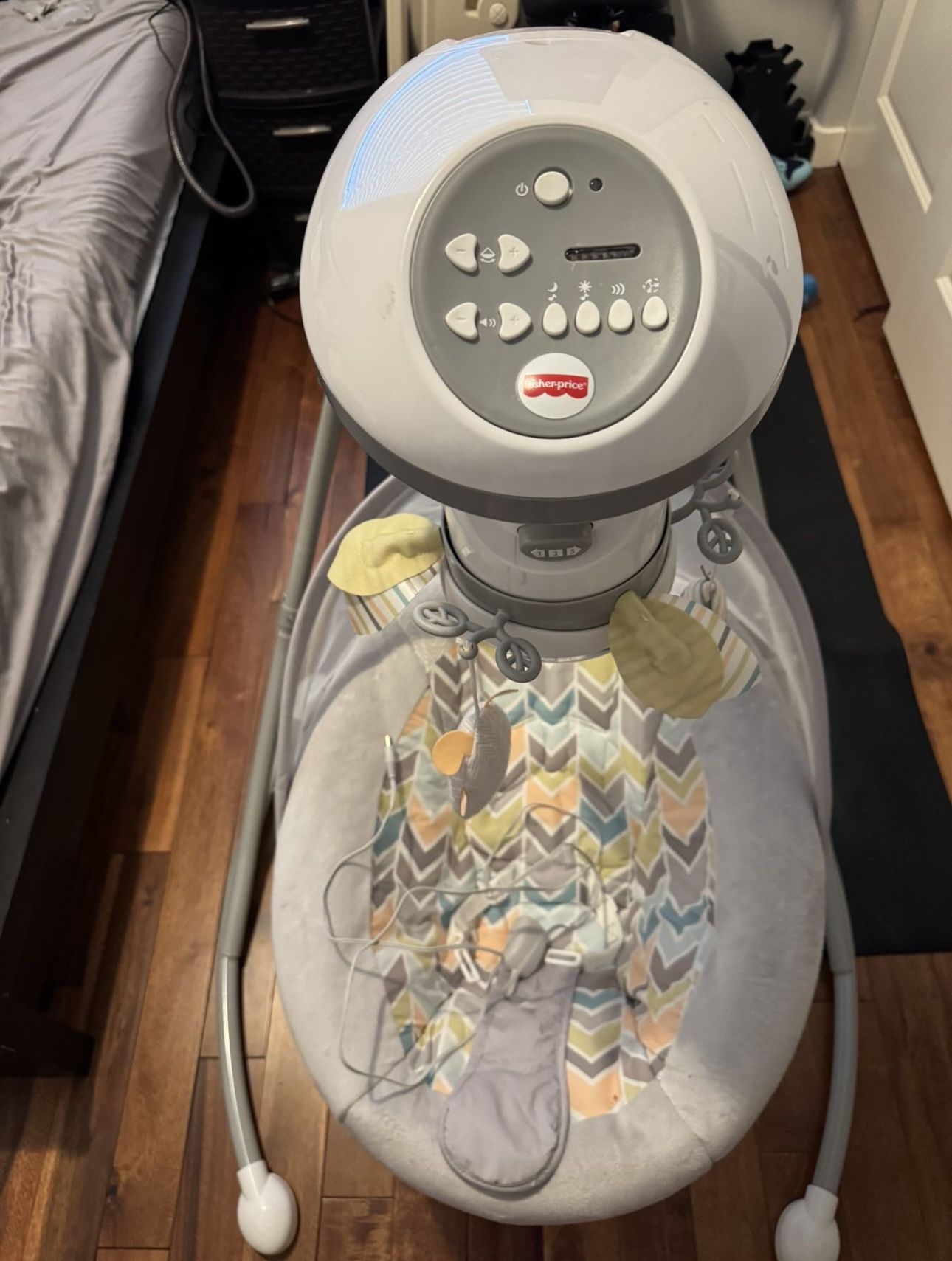 Fisher-Price Sweet Snugapuppy Swing