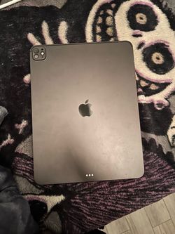 Apple iPad Pro 13-inch (M5) - 256GB - Wi-Fi + Cellular - FLAWLESS [2, 3]