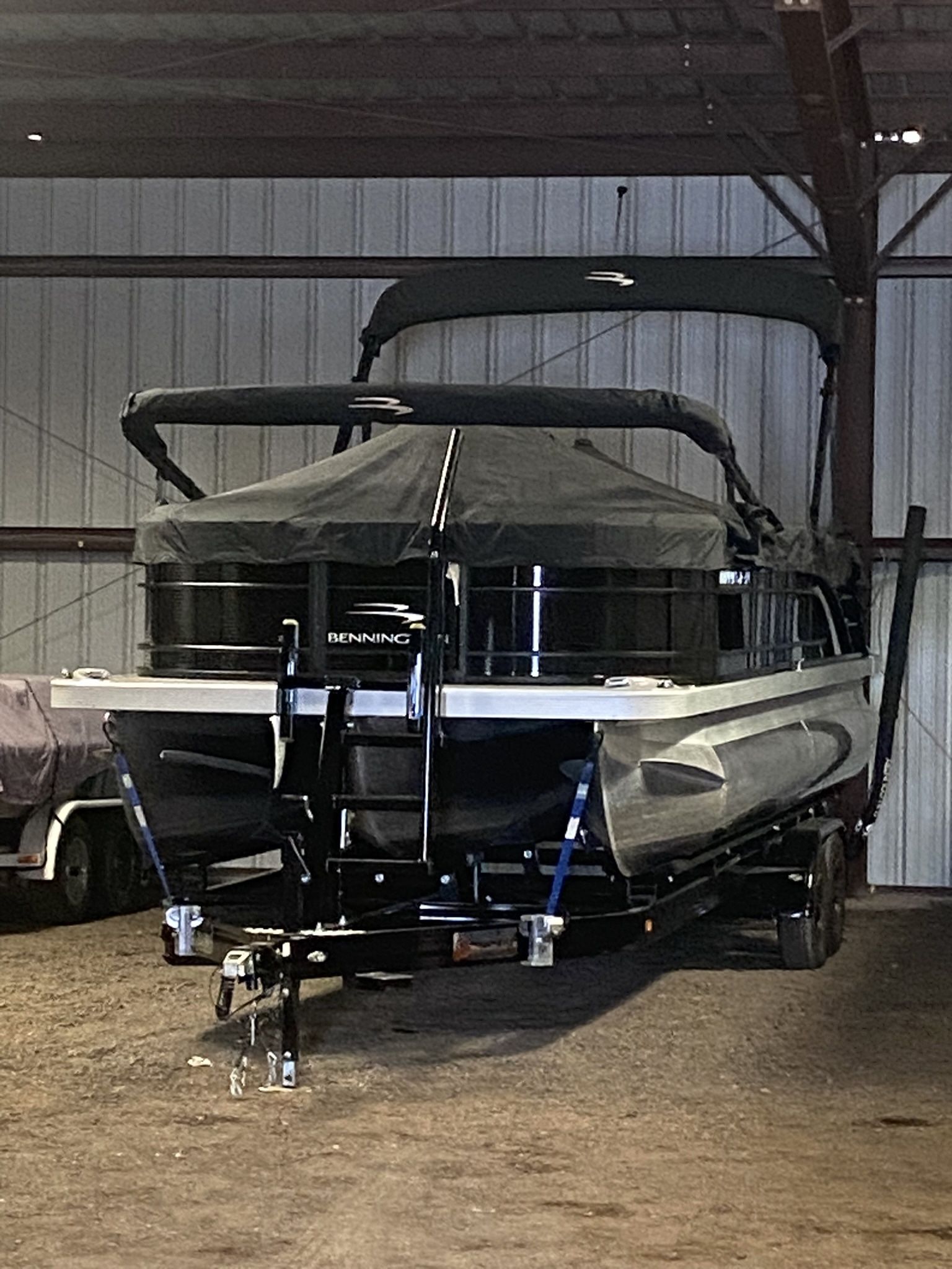 2022 Bennington 25L