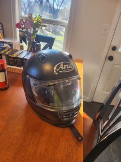Helmet think it's xtra large