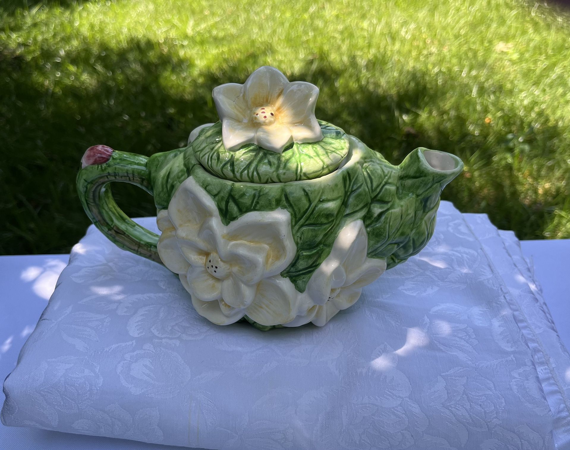 Irish Rose Vintage Ceramic Teapot