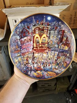 Collectible Plate, The Golden Apple McDonald's