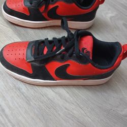 Boy red Nike sneakers. Size 6y