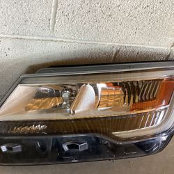 2016-19 FORD EXPLORER Driver Headlight LED REALLY CHEAP ORIGINAL✅