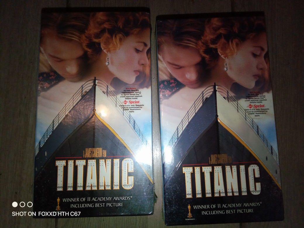 2 Total VH1 Titanic Set Of 2