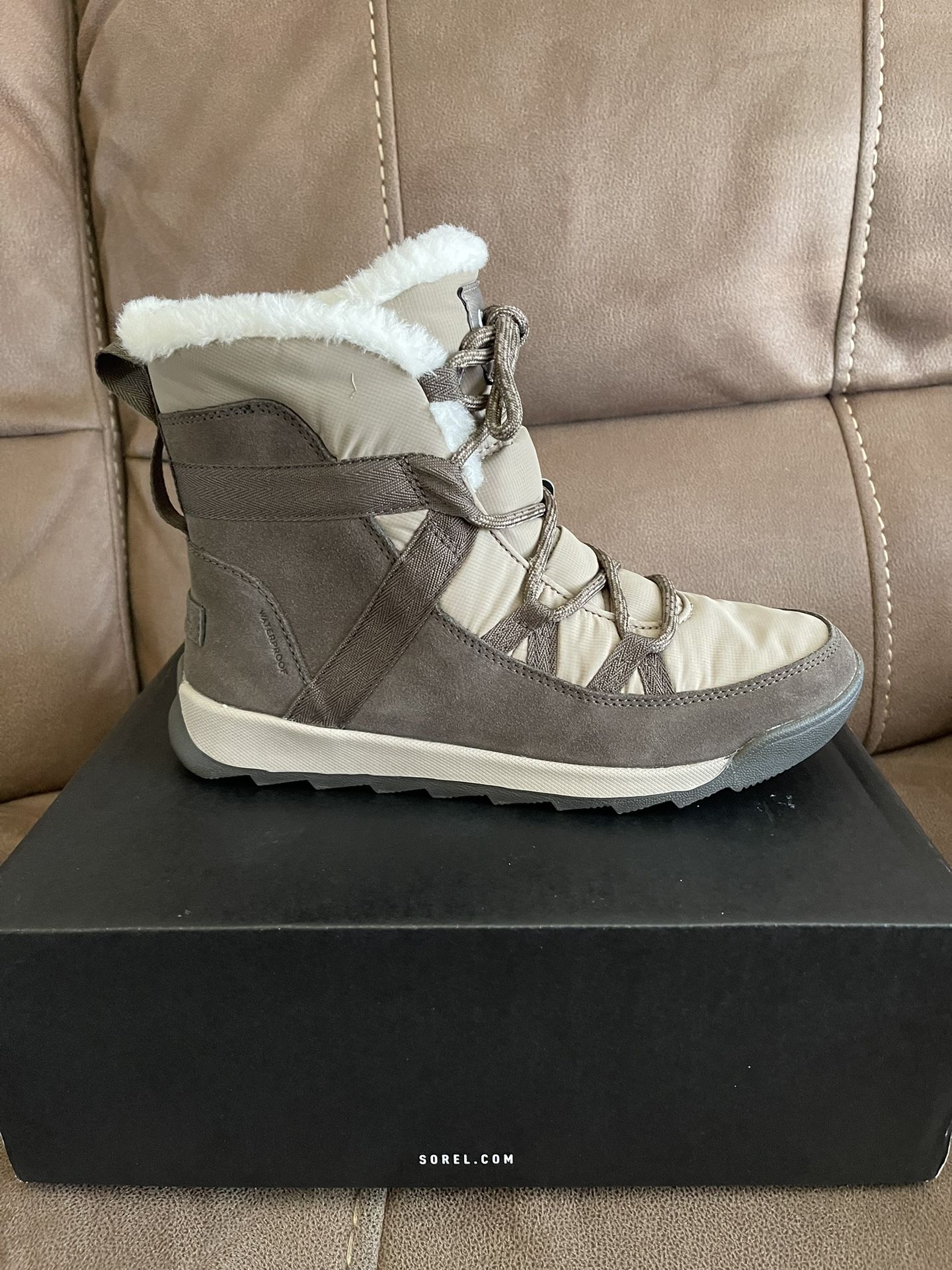 Sorel Waterproof Boots Size 8.