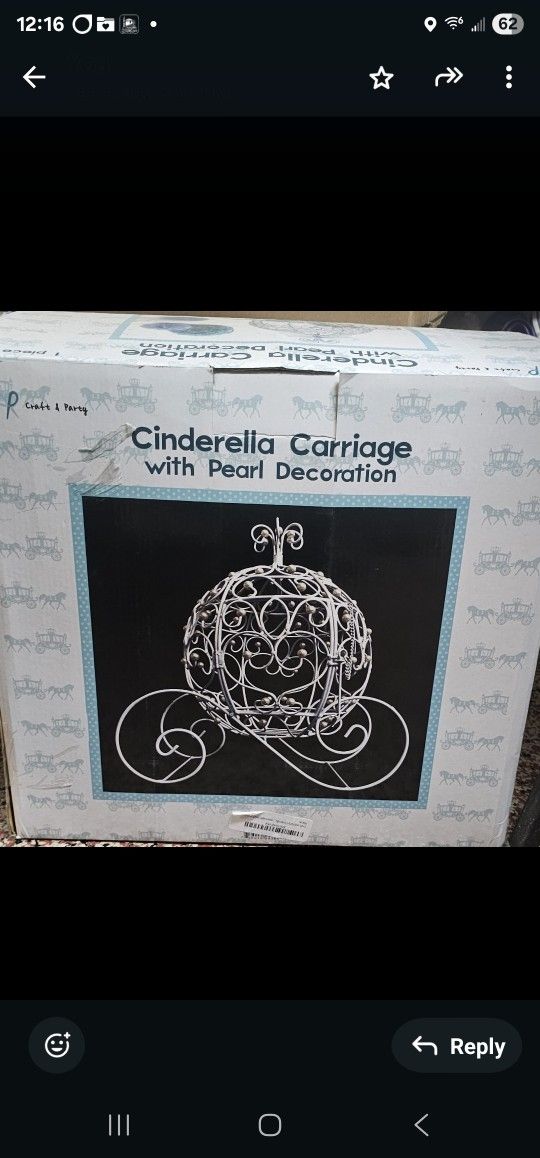 Cinderella Carriage With Pearl Decoration 