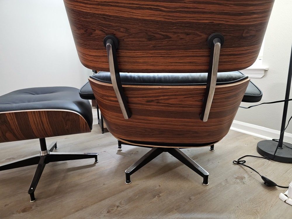 Eames leather chair with
ottoman replica