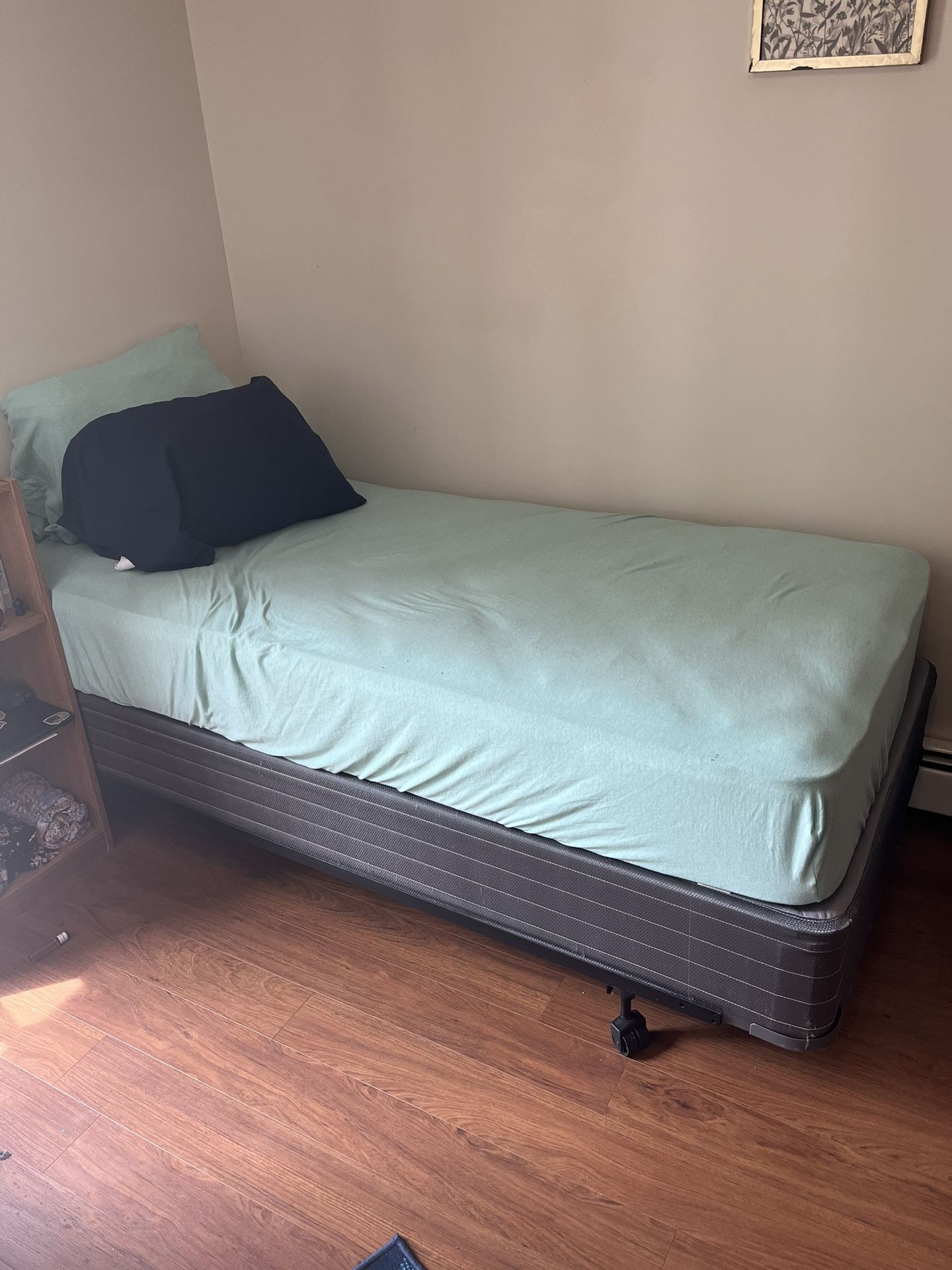 Bed & Bed Frame
