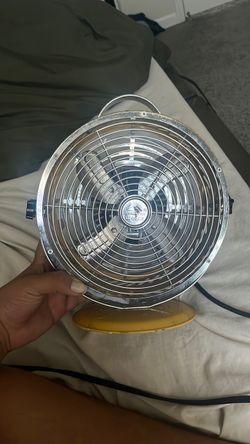 Y2K yellow cheetah print fan
