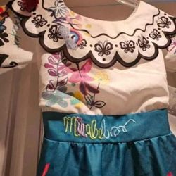 New Encanto Mirabel Madrigal dress Only Perfect for Halloween 🎃 Size 9/10
1 available