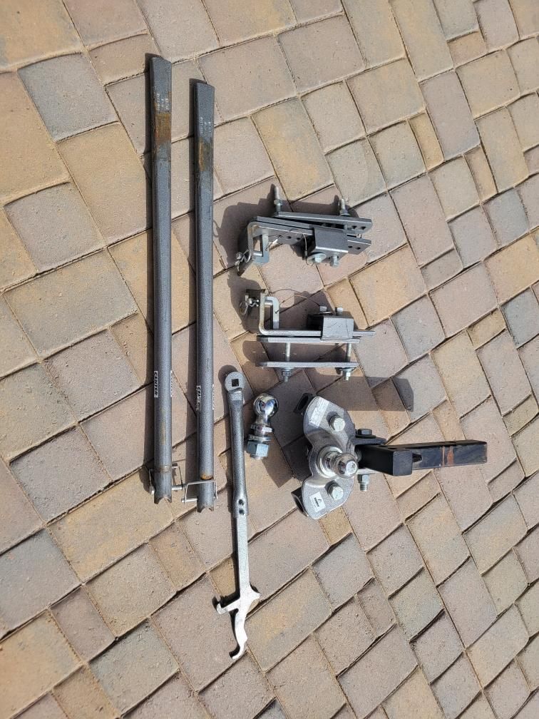 Husky Centerline Weight Distribution Anti-sway Load Leveling Tow Hitch