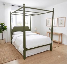 Queen Size Green Canopy Bed