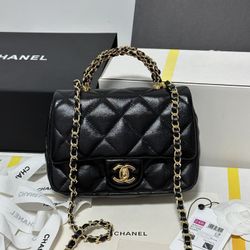 Fashionable women's shoulder bag