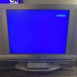 Sylvania 20” LCD TV/DVD Combination LD200SL8 With Remote, AV, Component AV, S Video