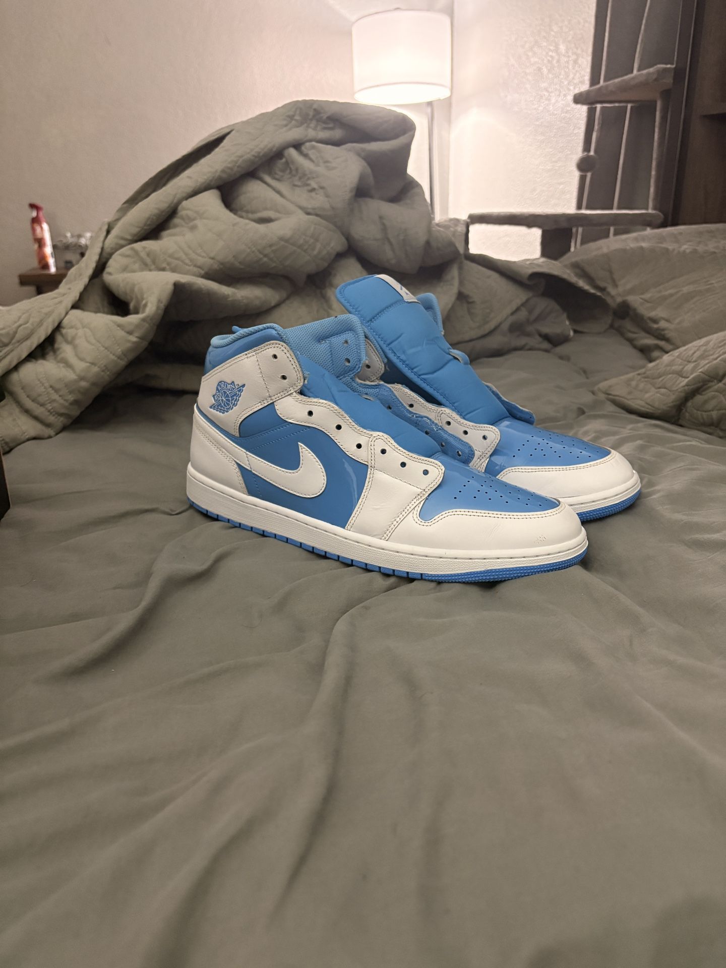 Jordan 1 Blue Legend 