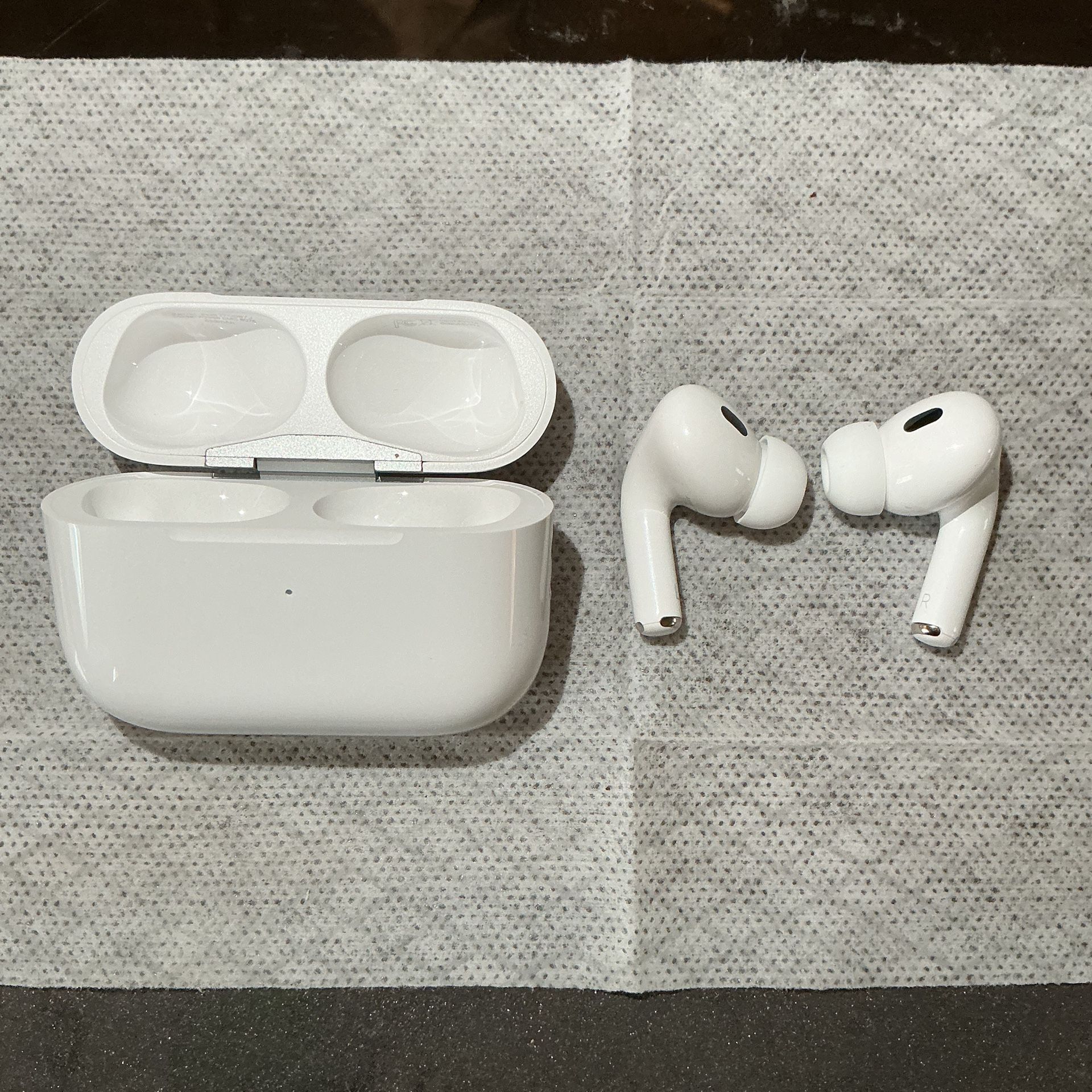 Apple AirPods Pro (2nd Generation)
