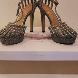 Black/White Stingray Heels - 8.5 Women's 👠 