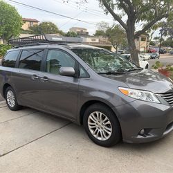 2011 Toyota Sienna