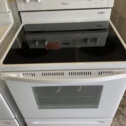 Whirlpool  Glass Top Stove Range Oven White Excellent Warehouse pricing.   Warranty  . Delivery Available . 2522 Market st. 33901  .    
