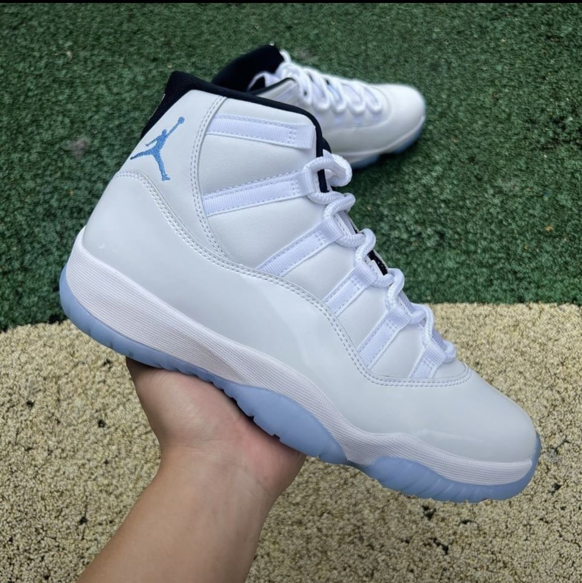Jordan 11 Legend Blue