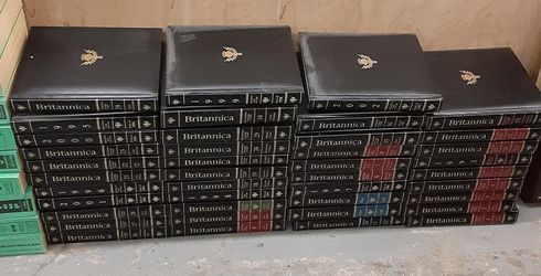 Deluxe Set of Encyclopedia Britannica from 1990's
