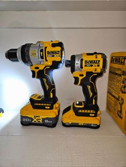 Kit dewalt xr drill and impact driver