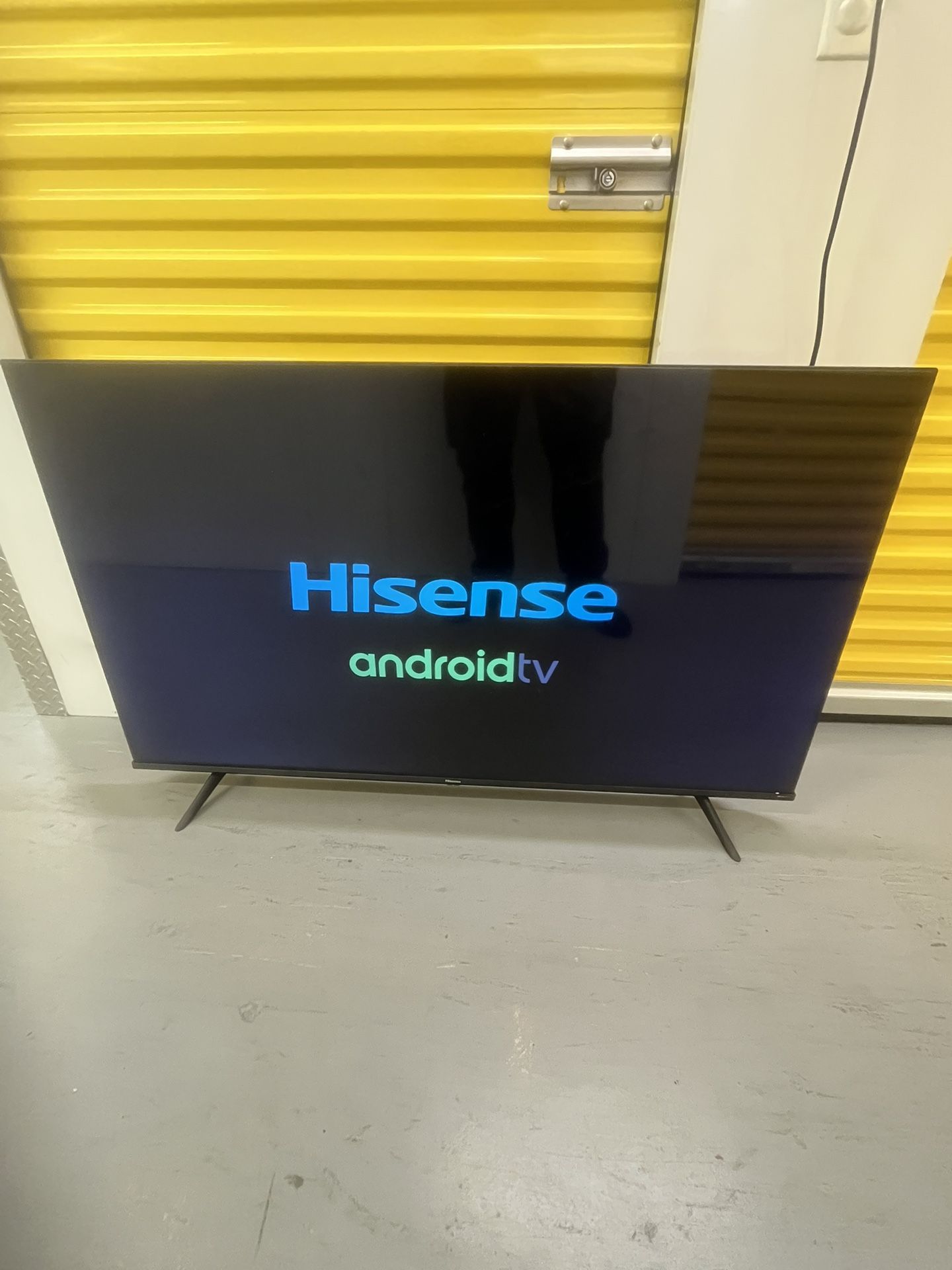 55 Inch Hisense Smart Android TV