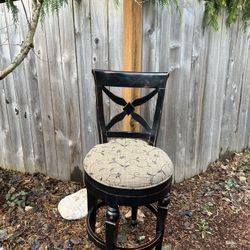 Dining room chairs x3