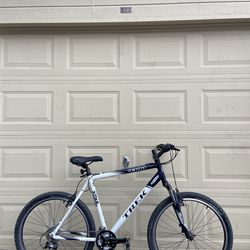 Trek 4300 Mountain Bike – 21” Frame – 26” Wheels – 24-Speed – Alpha Aluminum Bicycle