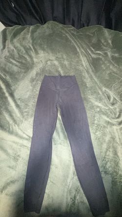 Black High-Waist Leggings size small