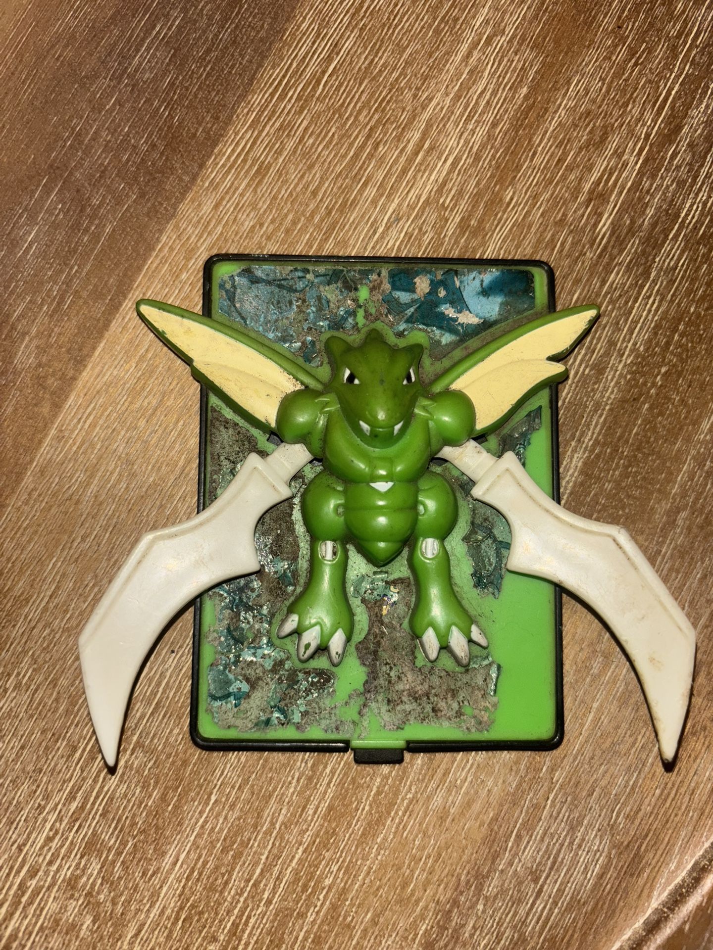 Pokemon 2000 Scyther Burger King Toy