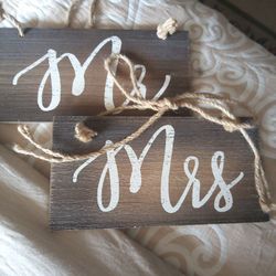 Wedding Signs Mr. & Mrs.