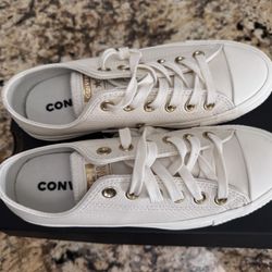 Women’s Converse shoes